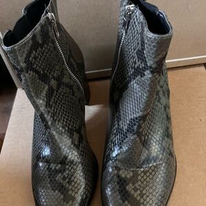 Stylish Snake Print Ankle Boots